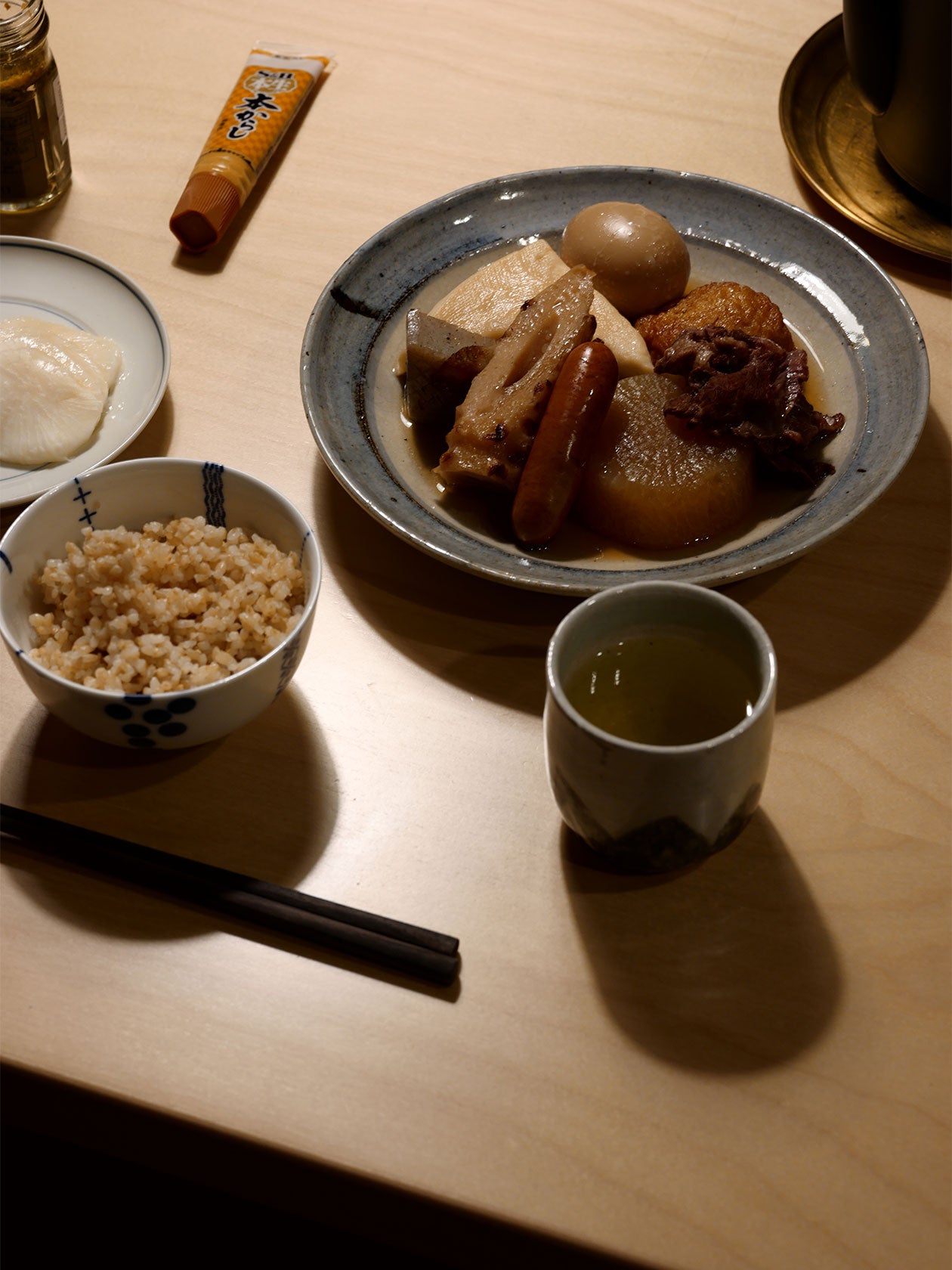 伊賀石本 | 花絵皿 | 東屋