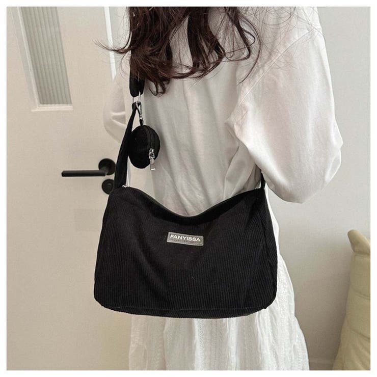 ショルダーバッグ 肩かけバッグ 斜めがけ ミニクロスボディバッグ 軽量