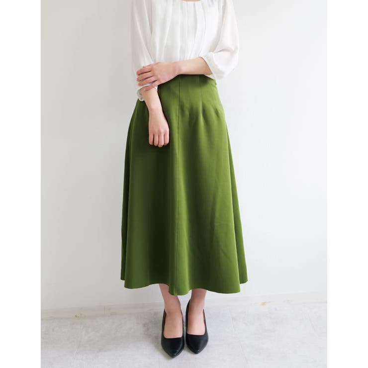 広がりすぎない大人っぽい美シルエット！リラクシーロングフレア