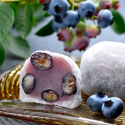 いよいよ ブルーベリー大福が御目見え！！！！！ - 新潟菓子工房菜菓亭