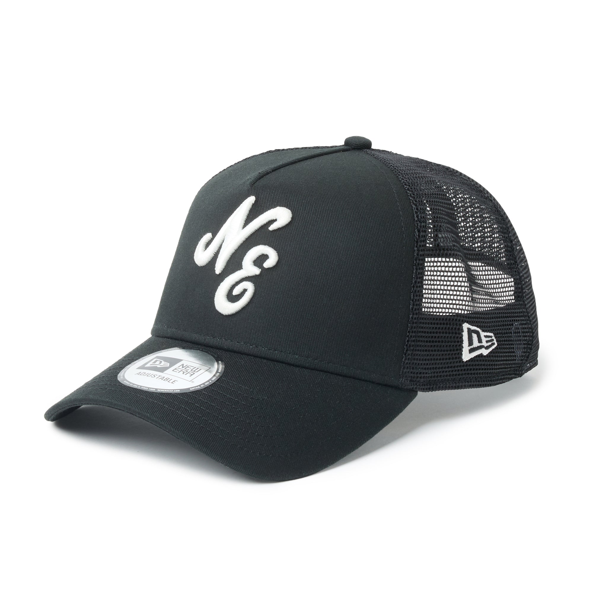 9FORTY A-Frame トラッカー クラシックロゴ ブラック × ホワイト