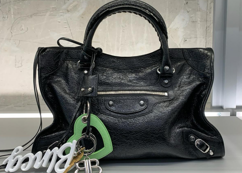 バレンシアガの伝説バッグ「シティ」が人気再熱!?-STYLE HAUS