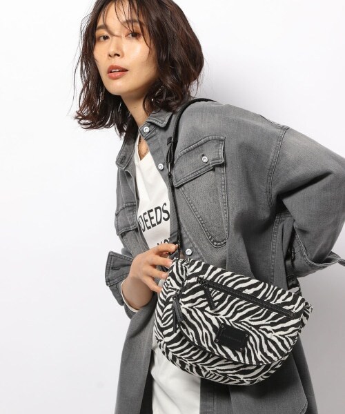 BARNYARDSTORM（バンヤードストーム）の「キレイめ7ポケショルダー