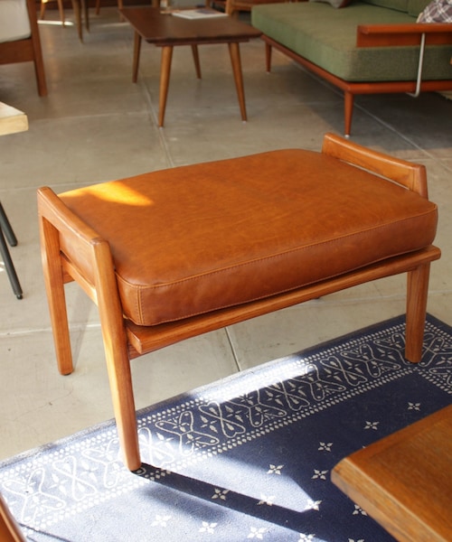 Yuki ACME ファニチャー DELMAR OTTOMAN ACME Furniture DELMAR
