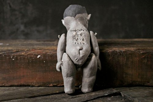 台湾 世に疲れた小悪魔（陶器人形） 暗い不十分地獄店 - Pinkoi