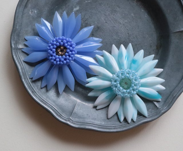 ガーベラのブローチ 新橋色 花 フラワー コサージュ 希望 上品 入園式