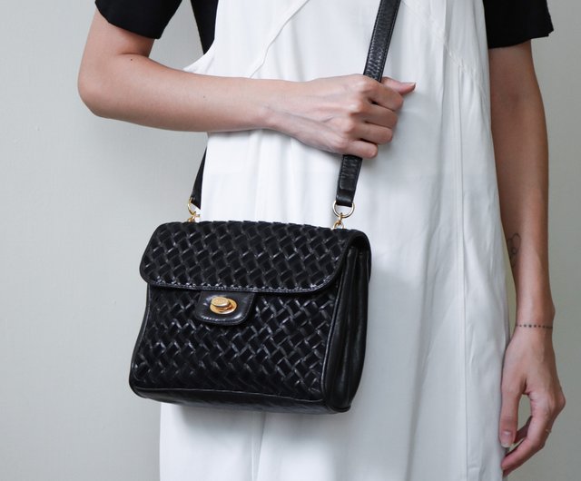 送料無料】台湾 ヴィンテージ Bally ブラック スエード 編み込み ミニ