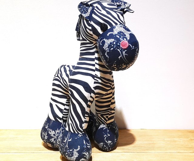 台湾 【Mr.花布】縁起の良い馬（大）-ゼブラ フラワーさん - Pinkoi