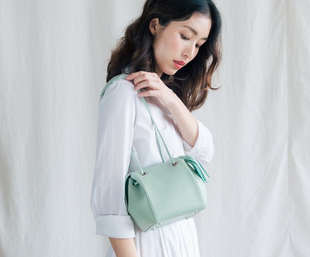 タイ カドルバッグ - かわいいミニマルクロスボディレザーバッグ