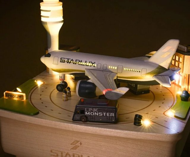 スターラックス航空 木製オルゴール Music Box 音楽と共にバスが走行