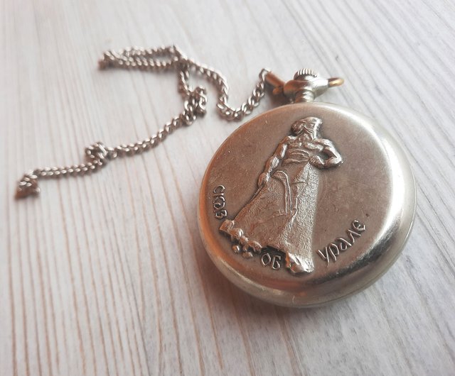 ロシア ソビエト製「モルニヤ」懐中時計（チェーン付き） - オープン