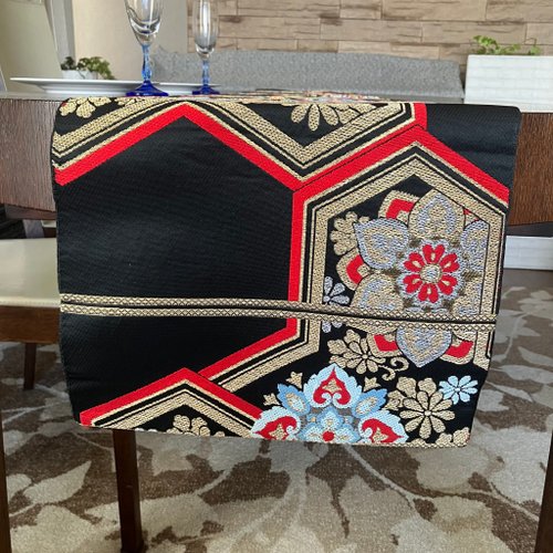 1点もの】黒地に扇文様の高級帯テーブルランナー 1点もの】黒地に扇