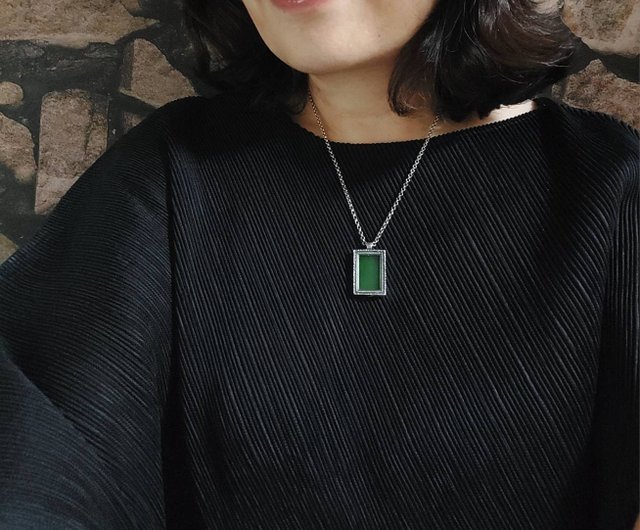 送料無料】台湾 【額縁シリーズ】台湾翡翠の長方形シルバーペンダント