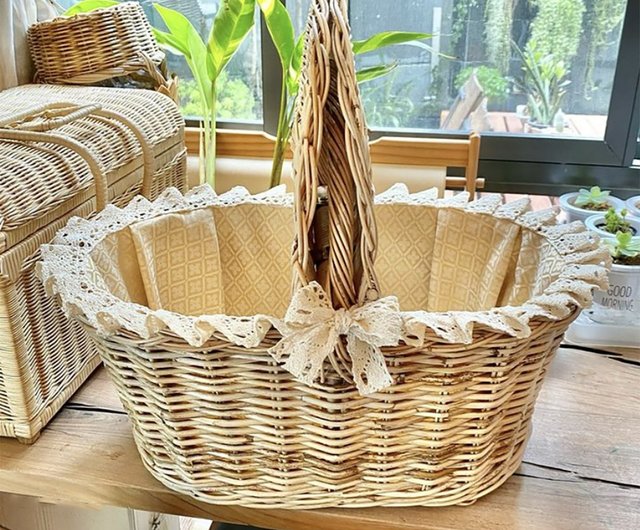 タイ 籐のかご細工の楕円形の編組口2つの側面があります。 Leelyn - Pinkoi