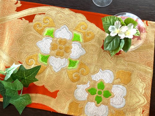 豪華 着物の帯のテーブルランナー 正絹100% Japanese style by C