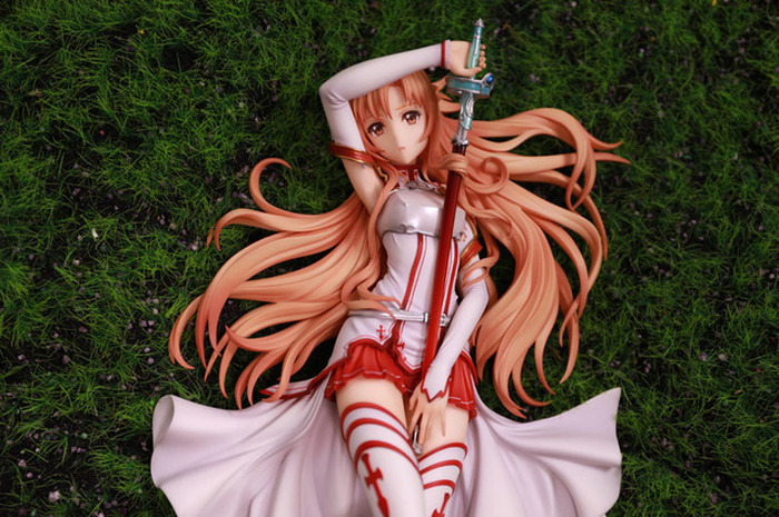 SAO」アスナが物憂げな表情でくつろいで… アインクラド編の“休日”の姿