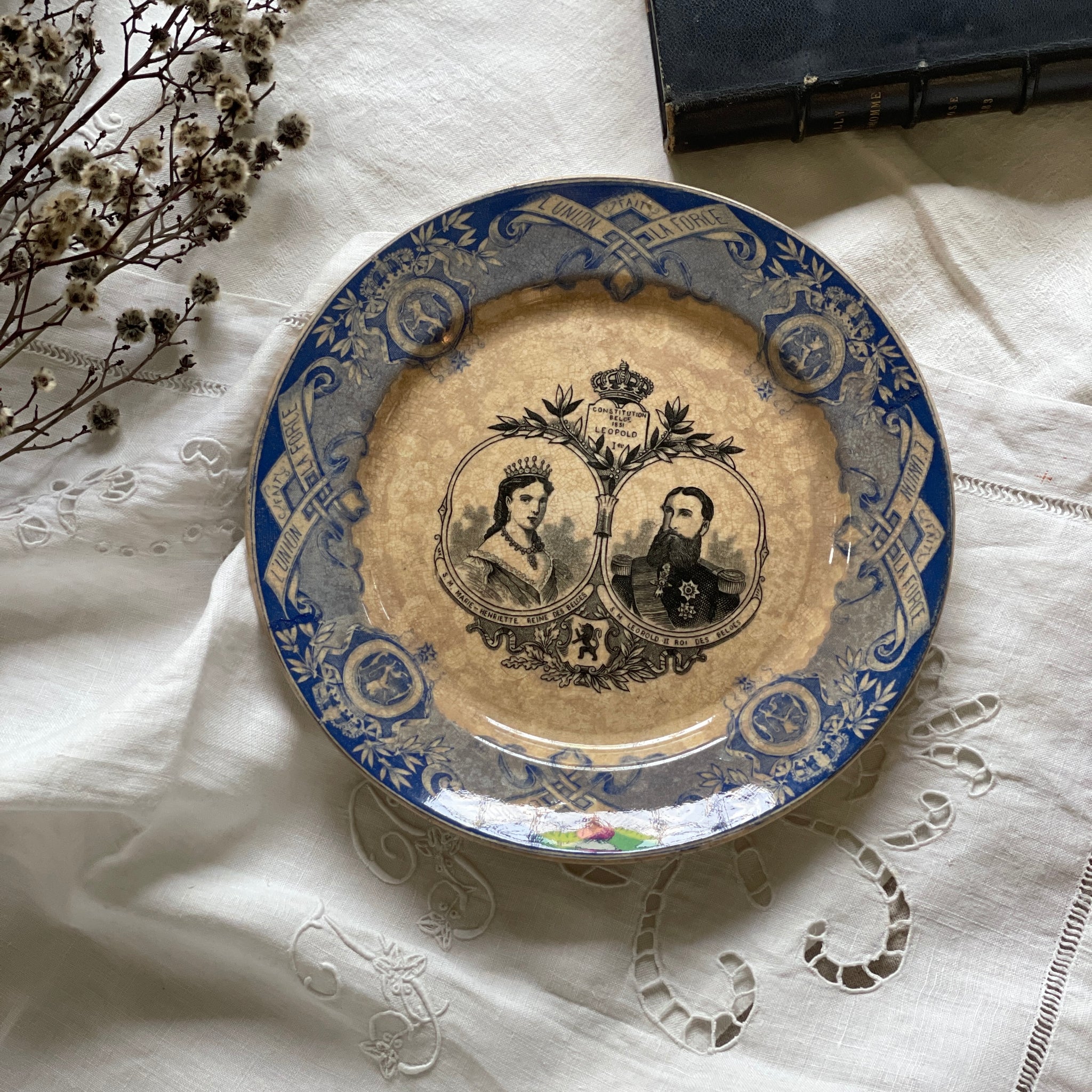 マーストリヒト社戴冠記念プレート（直径23cm） オランダアンティーク