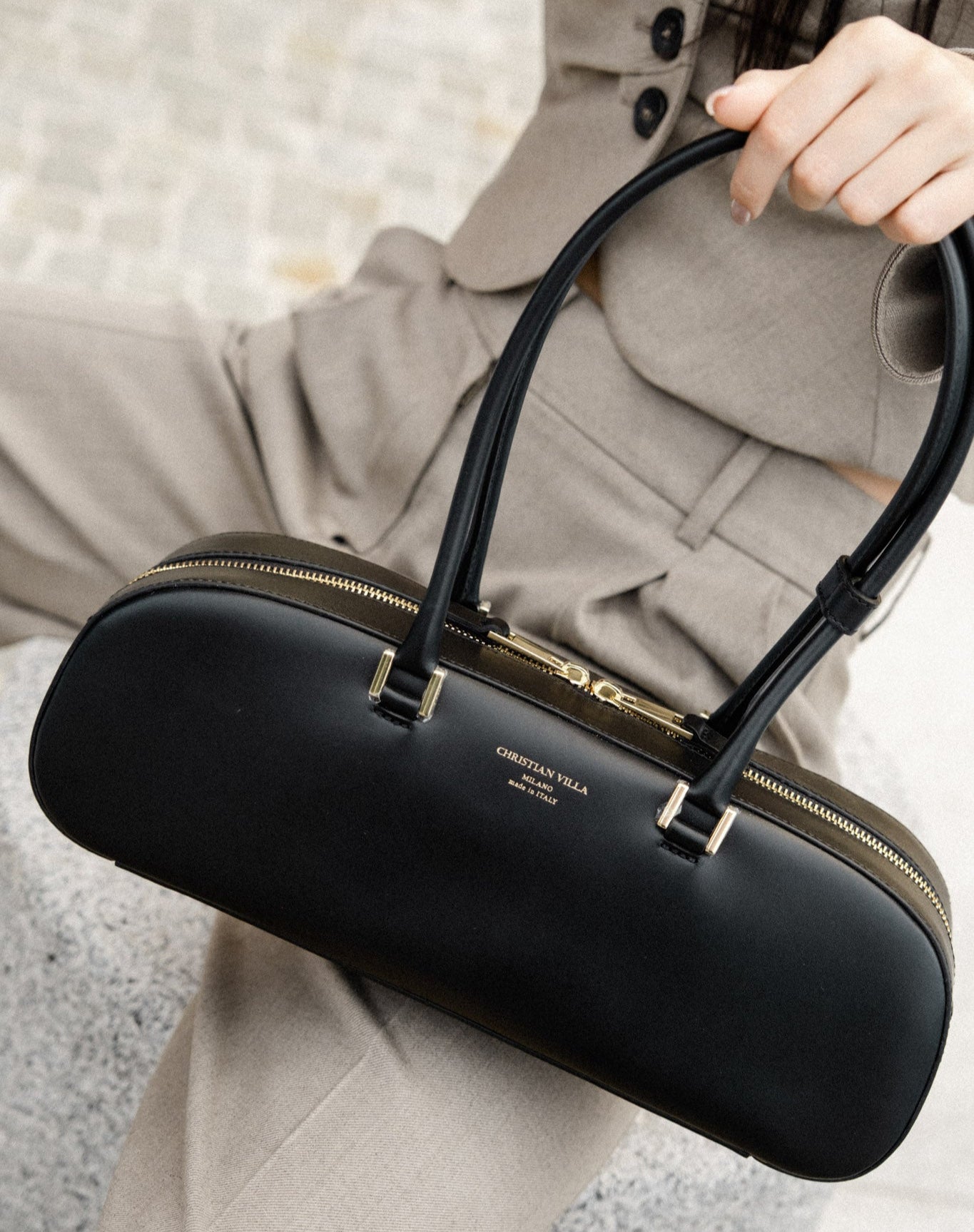 Anais ラージ ブラック ヒーロー レザー ショルダーバッグ