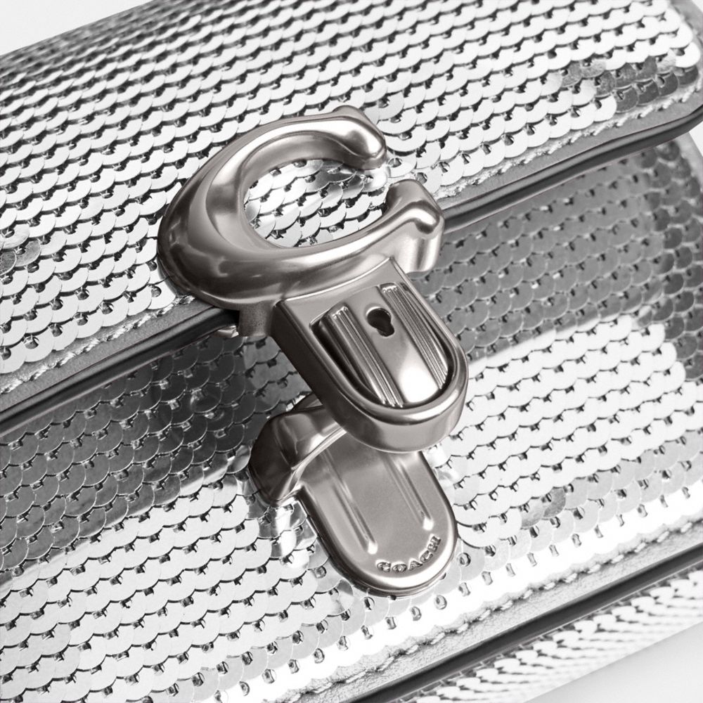 公式】COACH – コーチ | ストゥディオ 12・シークイン