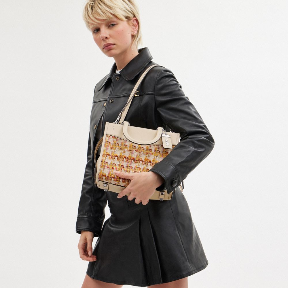 公式】COACH – コーチ | ローグ 25・ツイード