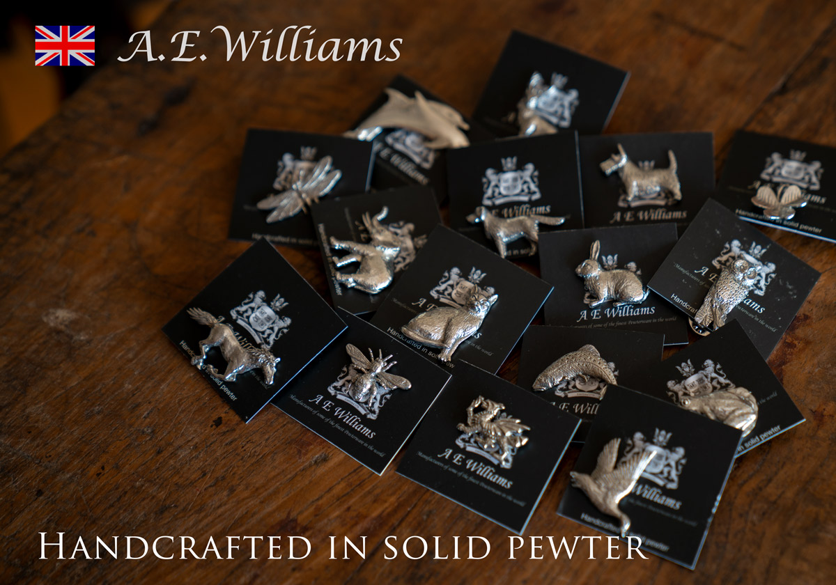 英国製 ハンドクラフト ピンバッジ A.E.Williams ピューター ピンズ