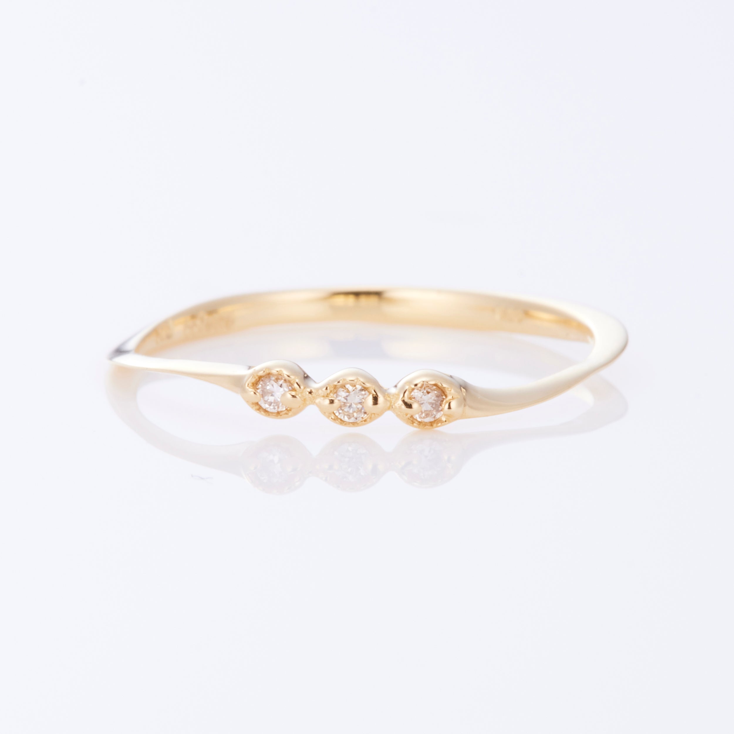 K18YG 3粒ダイヤ カーブ ピンキーリング – COLETTE GIFT