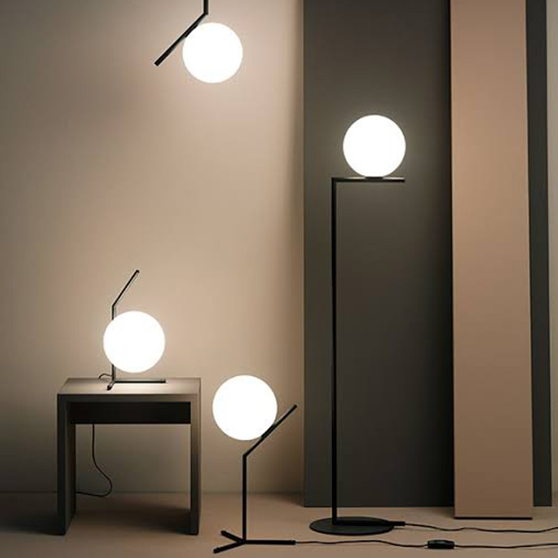 FLOS(フロス) IC T1 ハイ テーブルライト ブラス｜デスクランプ | THE