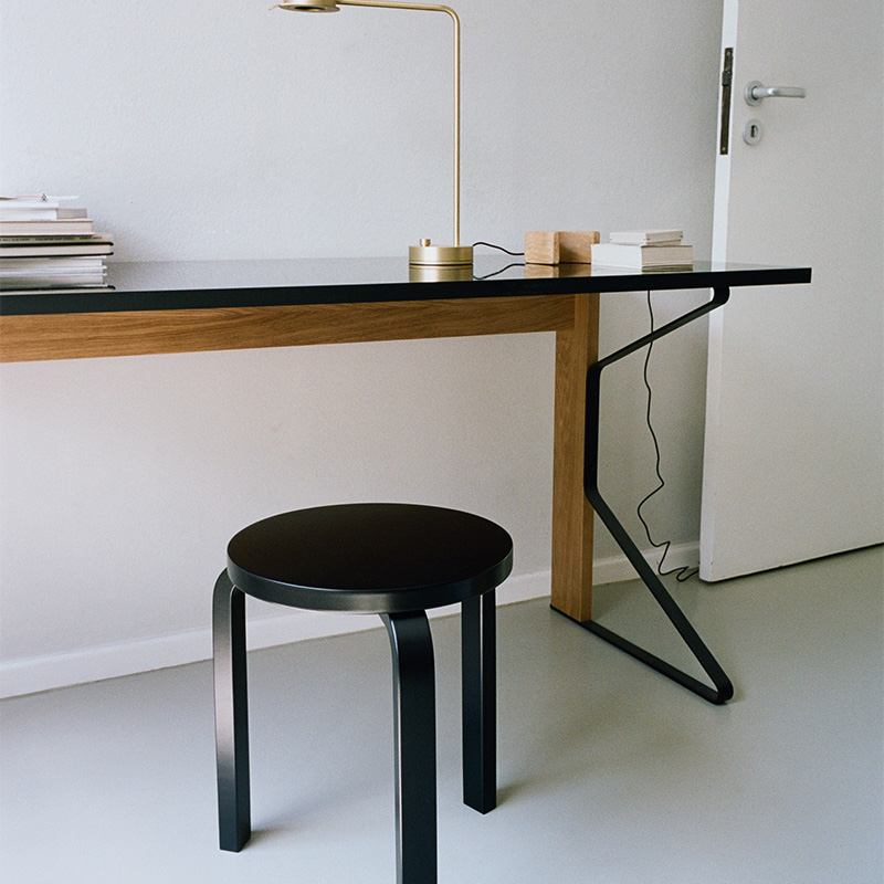 ARTEK（アルテック）スツール60 オールブラックラッカー｜Alvar Aalto