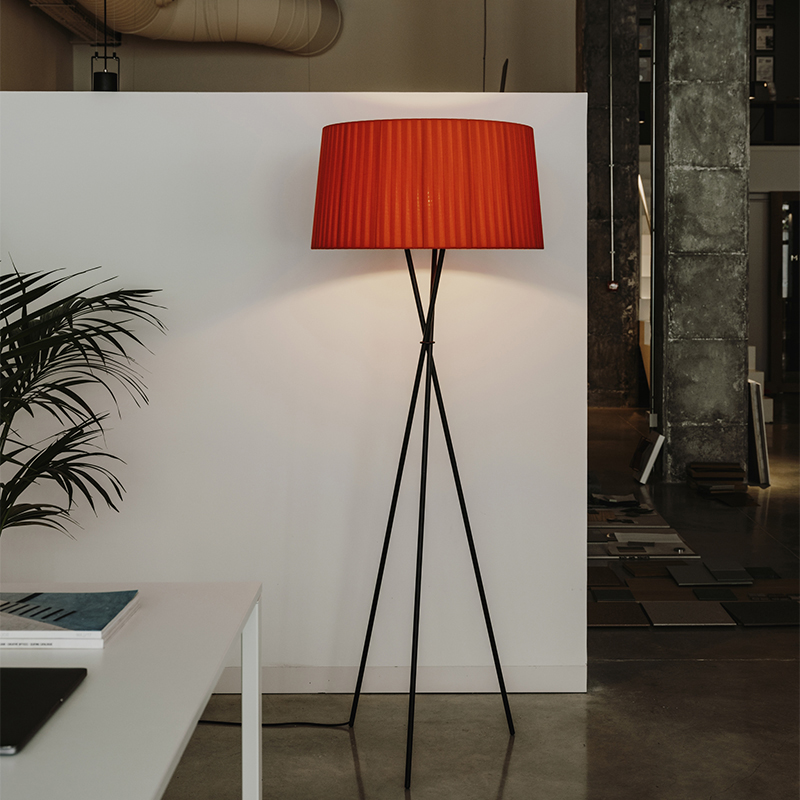 Santa & Cole（サンタ&コール）TRIPODE（トライポッド） G5 レッド