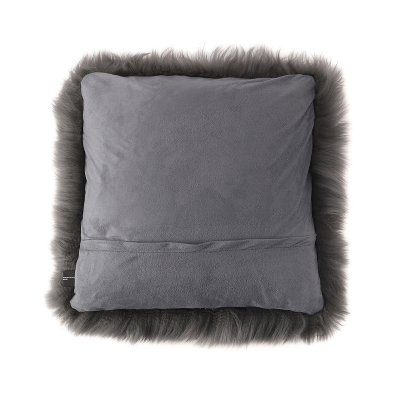 NEW ZEALAND SHEEPSKIN CUSHION 50x50 STEEL｜5%point | THE CONRAN