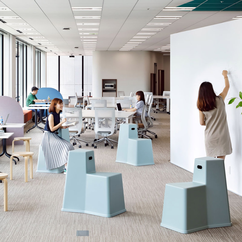 Vitra（ヴィトラ）STOOL TOOL（スツール ツール）ライトグレー