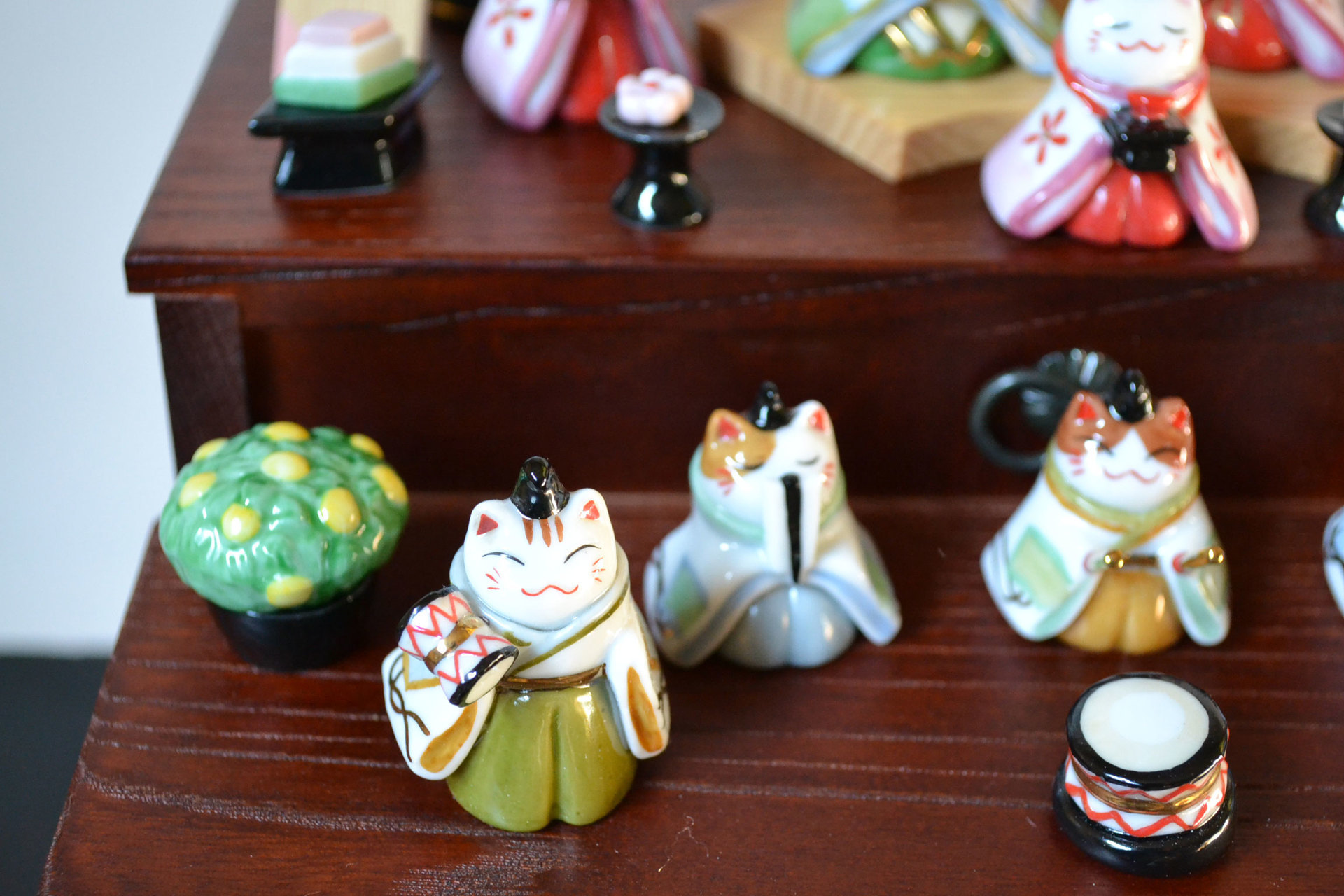 道楽堂猫舎本舗 ねこや 春福びな 3段飾り ナガヤ 陶人形 お雛様