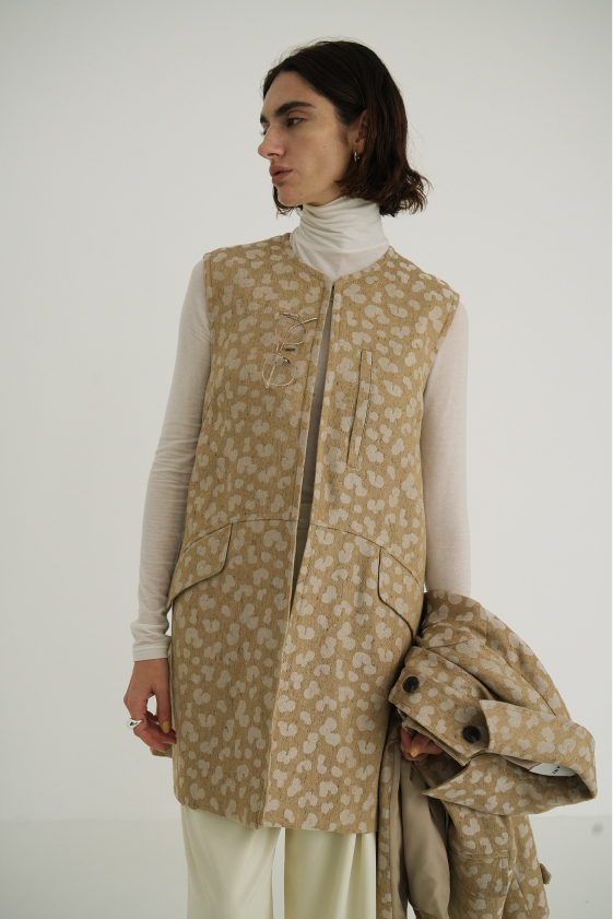 1/10(金)より25SSが立ち上がります。 先行予約でも大人気だったLEOPARD