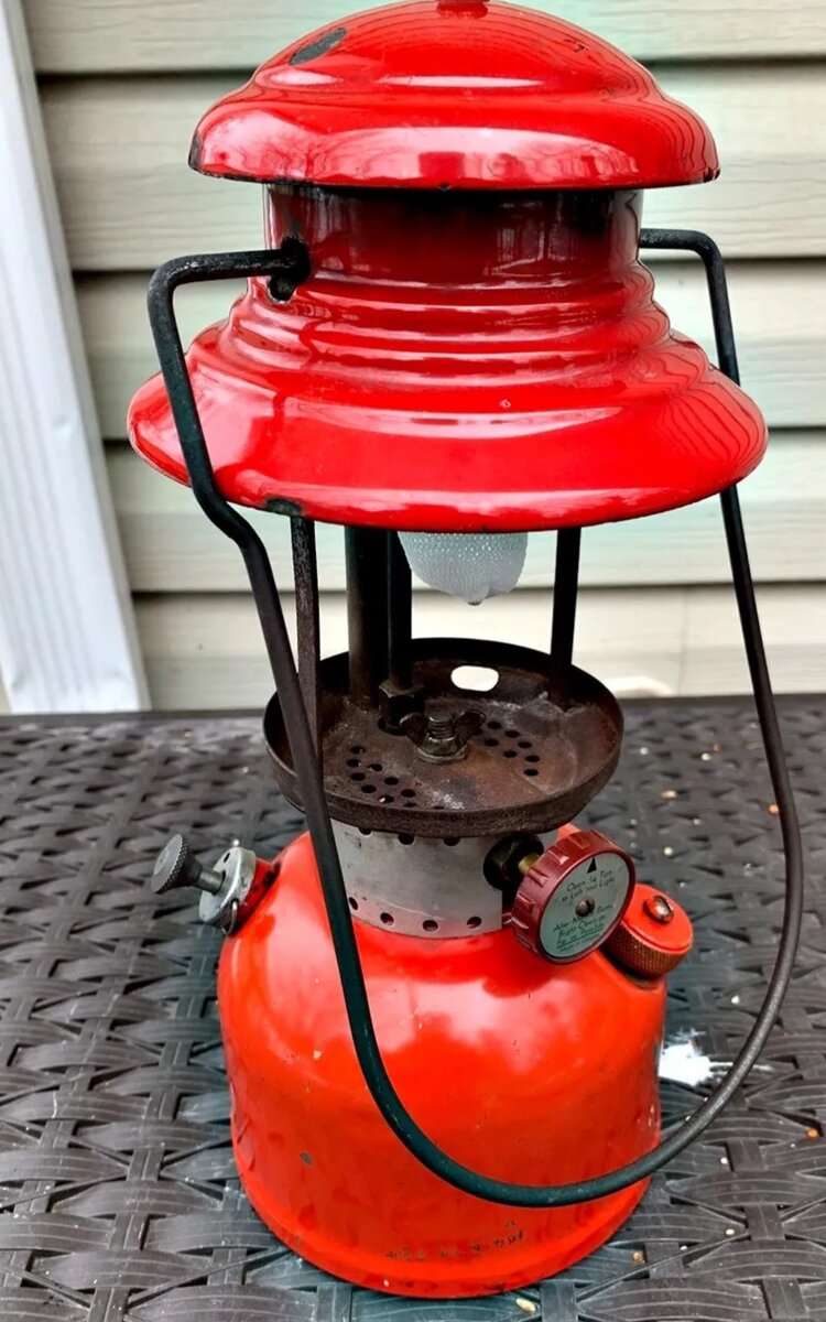 Canadian Coleman 200 lantern with no markings | Classic Pressure