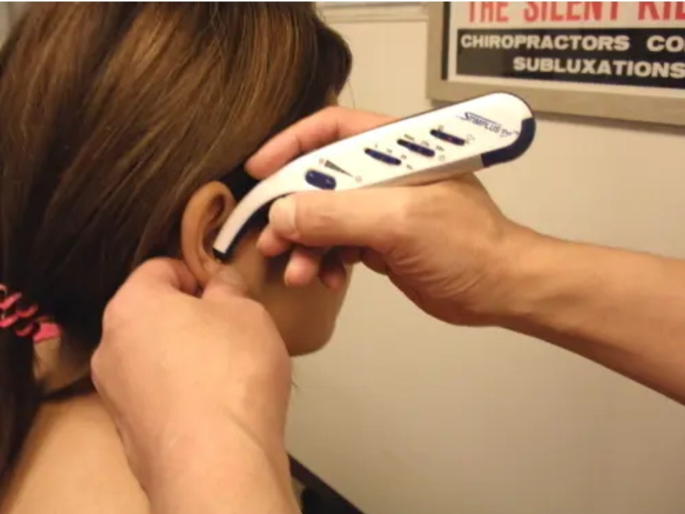 耳介療法 | 爪・足と耳の専門院