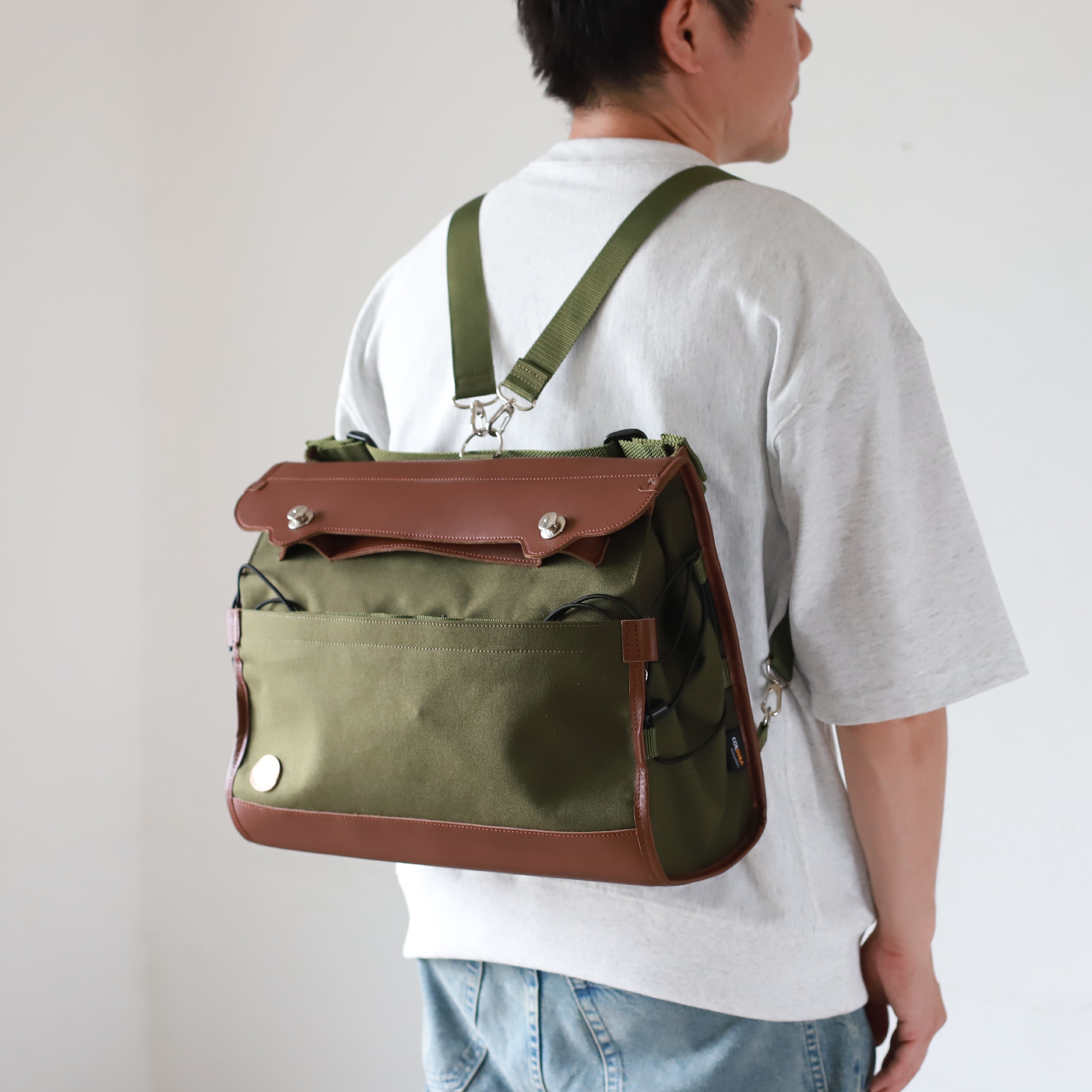 メッセンジャーバッグ｜メッセンジャーポストマンPRO｜CORDURA® – CuirVelo