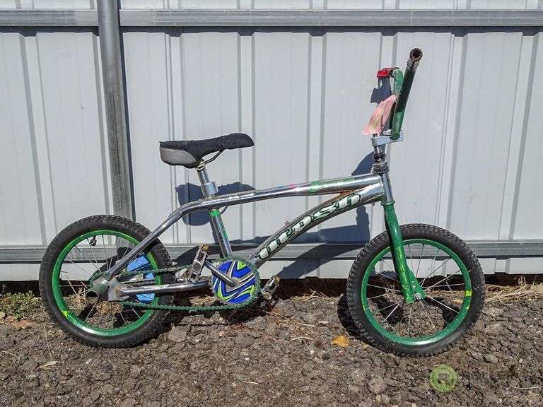 Mosh Skooled BMX Bike - Roller Auctions