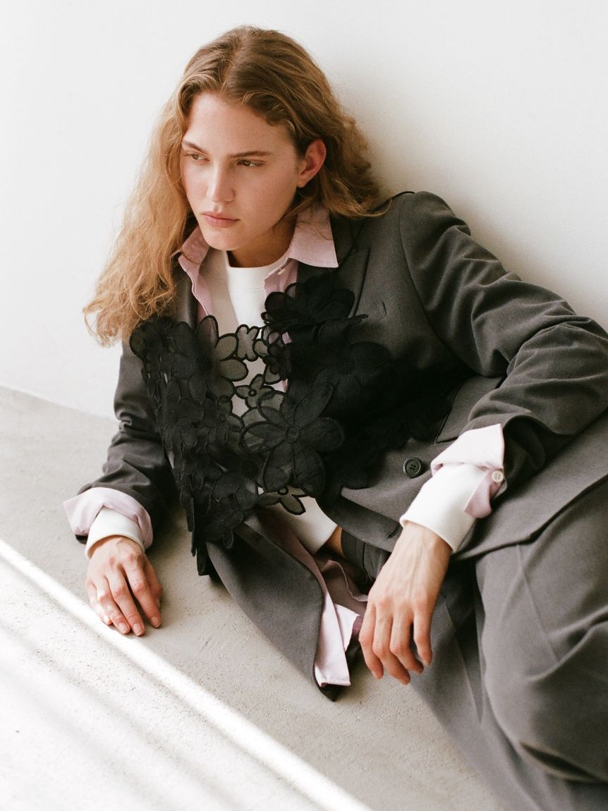 フラワーオーガンジービスチェ(シャツ・ブラウス)｜トップス｜emmi