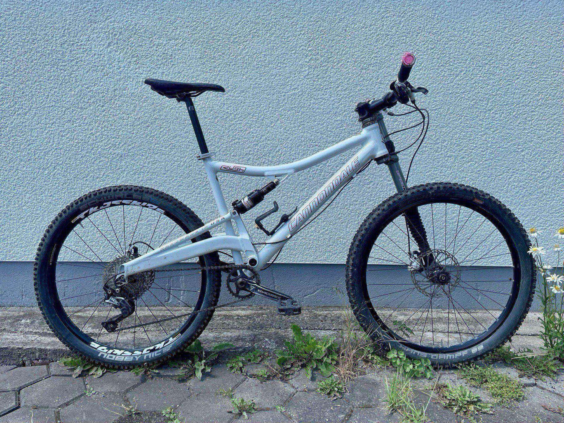 フルカスタム☆cannondale RUSH レフティ☆フルオーダー27速 RX フル