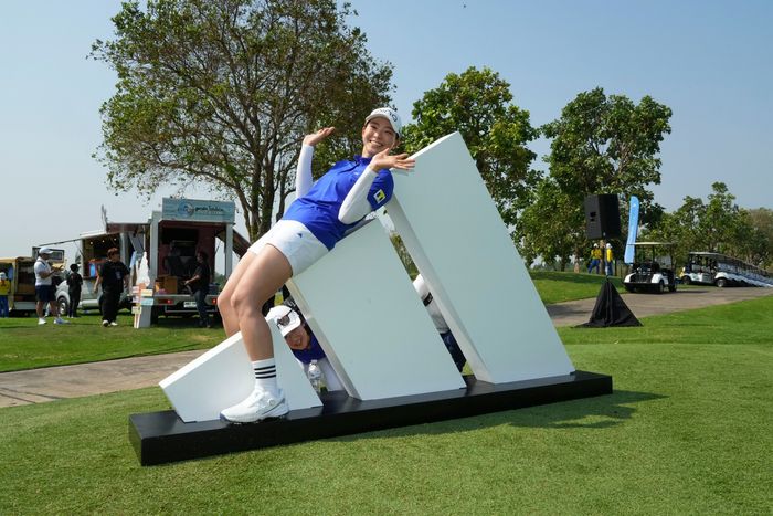 渋野日向子とのアパレル契約に「とにかく笑顔がステキ」 アディダス