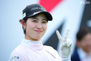 鶴岡果恋 ブリヂストン ゴルフマーカー サイン入り 鶴岡果恋