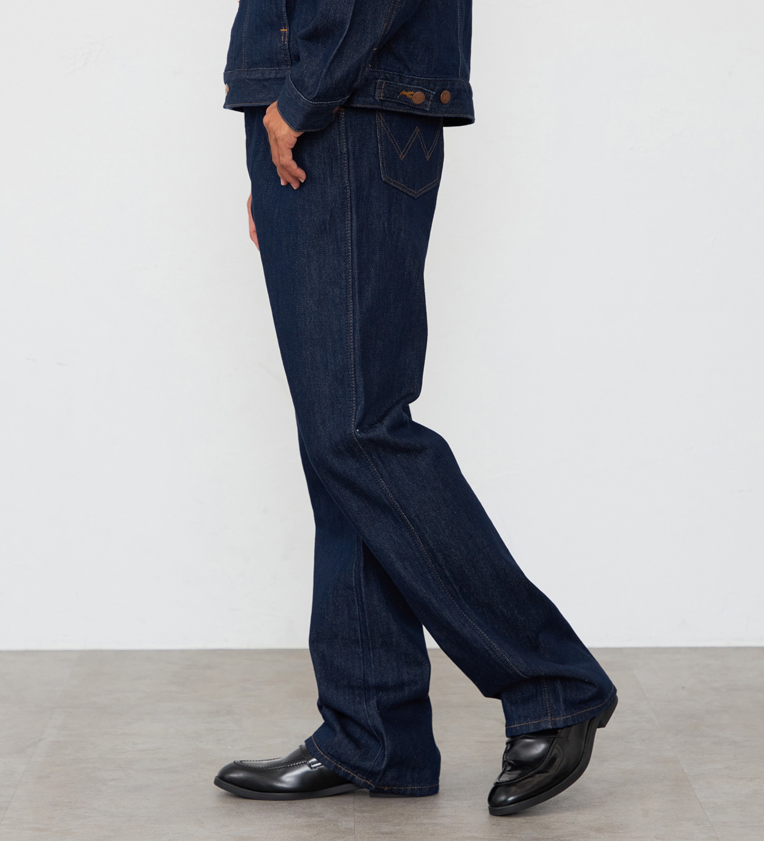 バックボーンWrangler ×Back Boneブーツカットフレアデニム黒 M