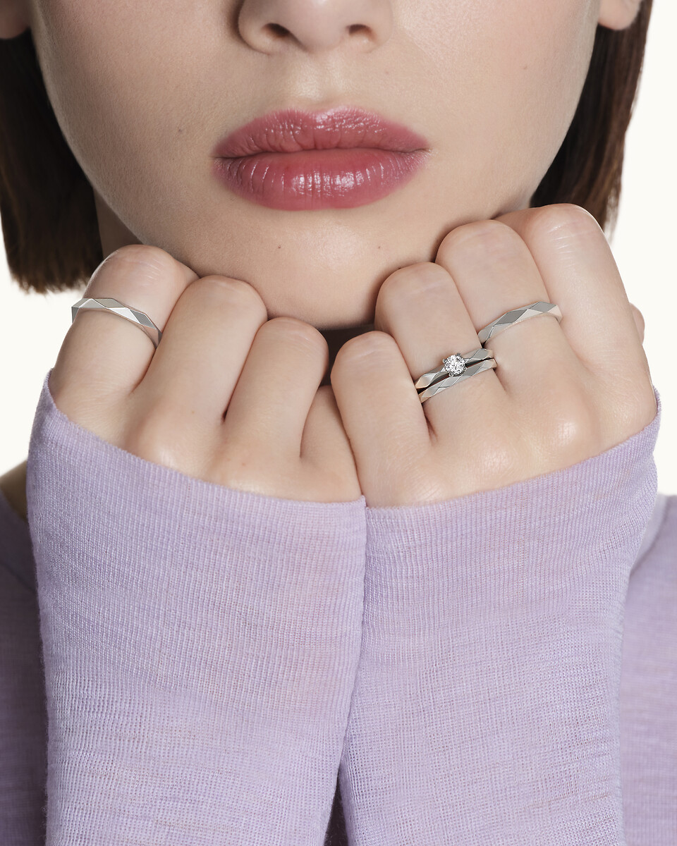 ファセット | 指輪 ミディアム プラチナ | ブシュロン