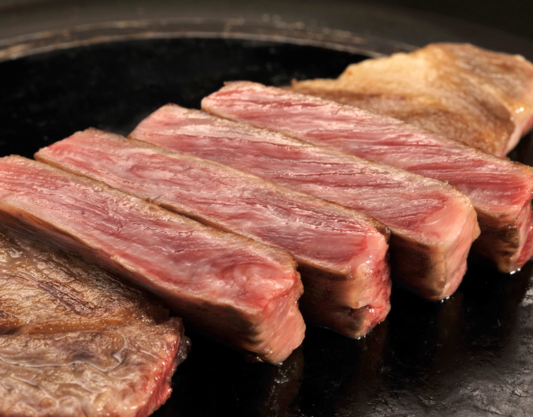 加藤牛肉店『山形牛サーロイン（A5ランク 雌限定）』山形県産 1枚(約