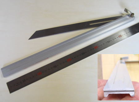 大工道具のアルミ自由スコヤ