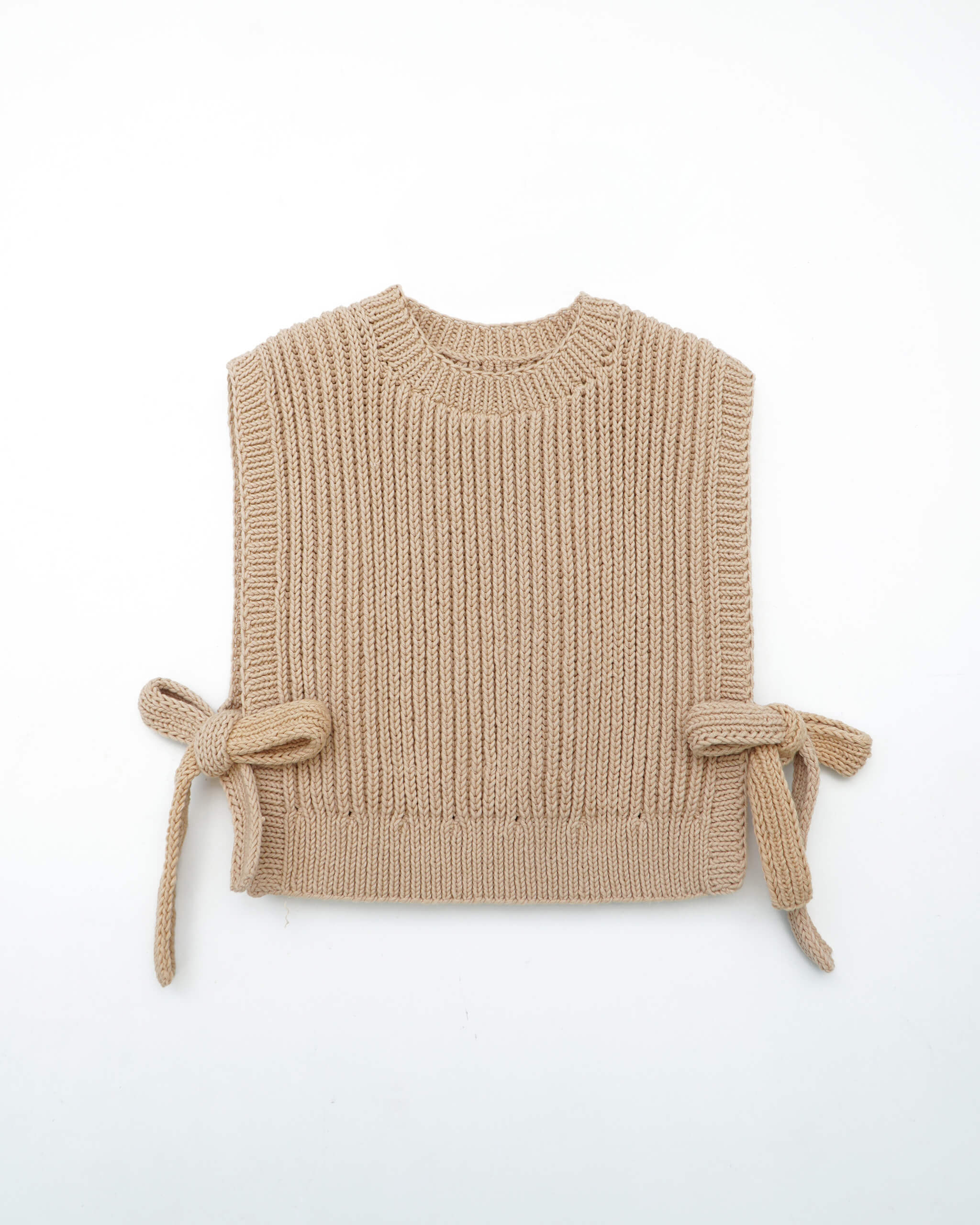 Vest No.51 | Ribbed vest knitting pattern – Daisy & Peace