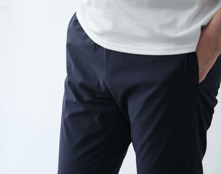 新商品】360度ストレッチ軽量パンツにスリムフィットモデル登場