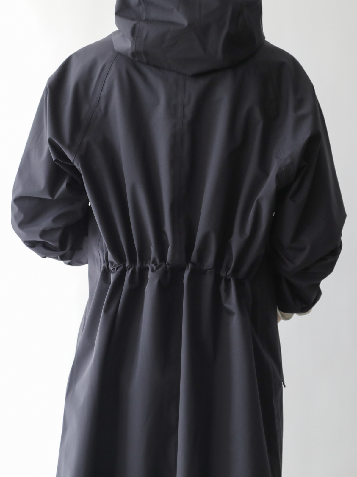 超高密度ナイロンのウォータープルーフコート/ブラック | Factelier