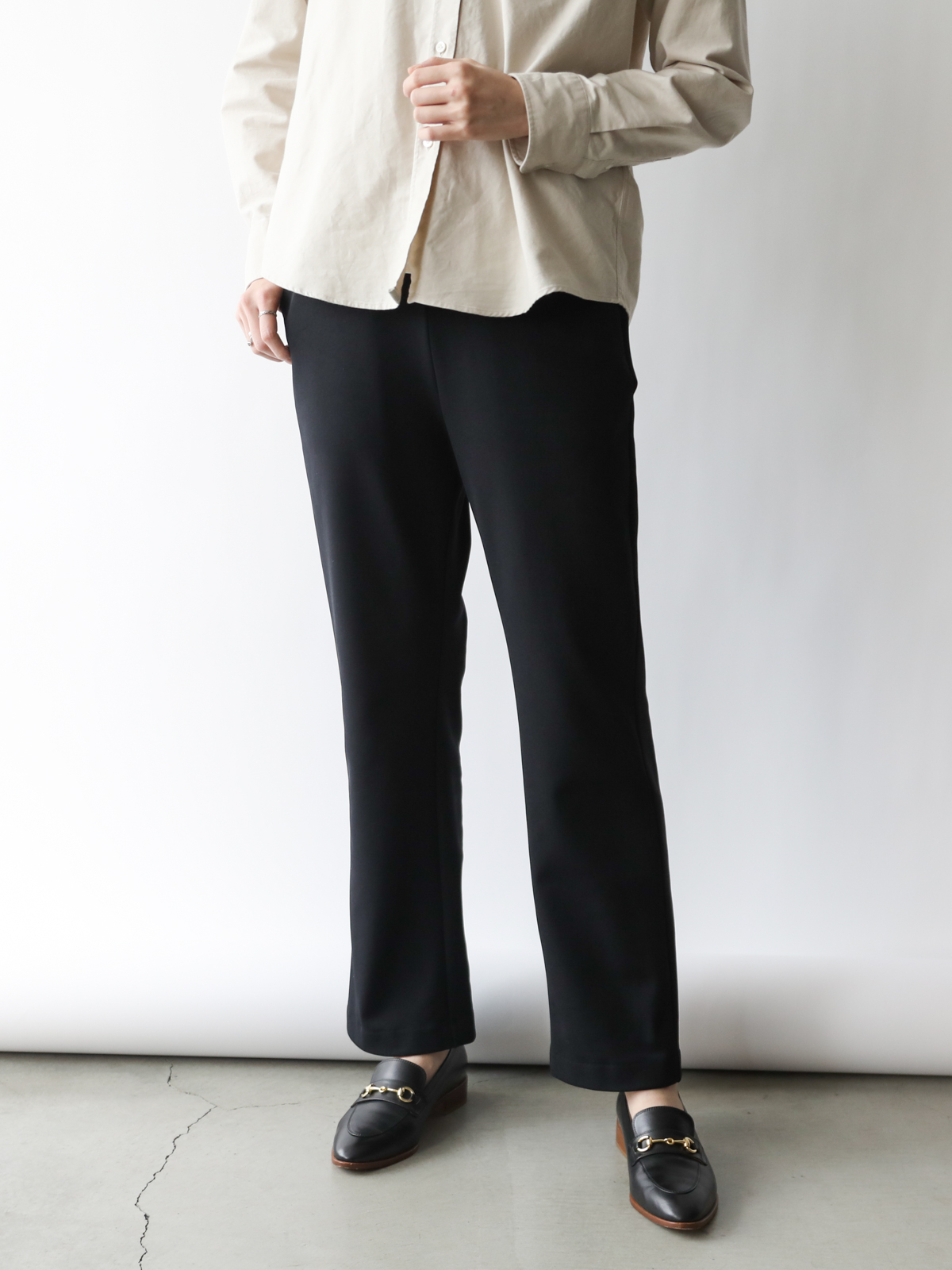 360°ストレッチの裏起毛ストレートパンツ/ブラック | Factelier