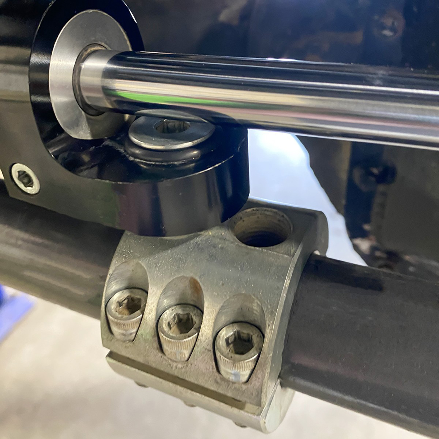 Synergy Steering Stabilizer Clamp Adapter for FOX TS and ATS